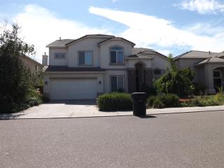 5907 Engstrom Dr, Riverbank, CA 95367-9525