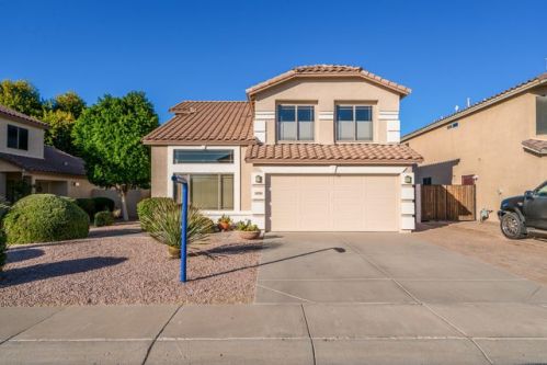 2090 Arabian Dr, Gilbert, AZ 85296-3333