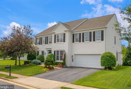 8711 Wild Prairie Rose Way, Lorton, VA 22079-5678