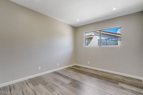 15021 Sherman Way, Van Nuys CA  91405-5001 exterior