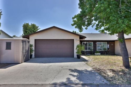 1011 Sumner Ct, El Cajon, CA 92021-4900