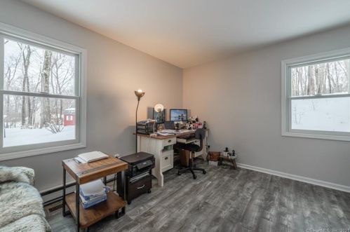 56 Great Ring Rd, Sandy Hook CT 06482-1605 exterior