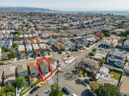 1703 Speyer Ln, Redondo Beach CA  90278-4729 exterior