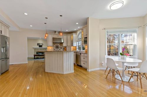 2301 Mohansic Ave, Yorktown Hgts NY  10598-3627 exterior