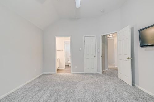 1800 Southwicke Dr, Lewisville TX  75022-8430 exterior