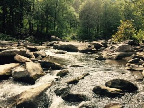 661 Main St, Chimney Rock, NC 28720