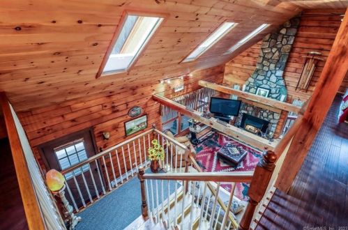 539 Cornwall Bridge Rd, West Woods CT  06069-2525 exterior