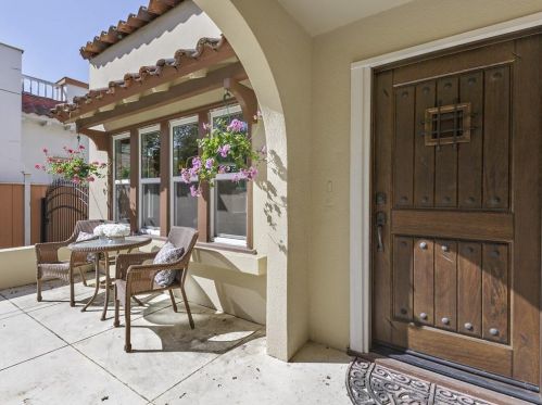 461 15th St, San Jose, CA 95112-1726