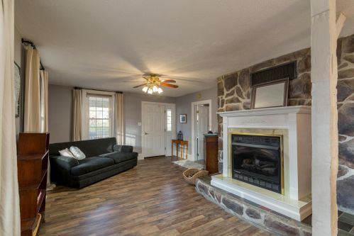 108 Pleasant St, Mount Vernon, OH 43050-2512