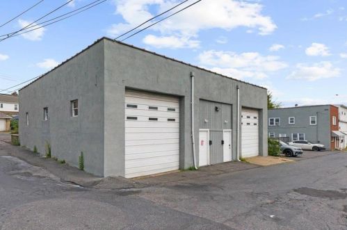 1611 Spruce St, Easton PA  18042-3942 exterior