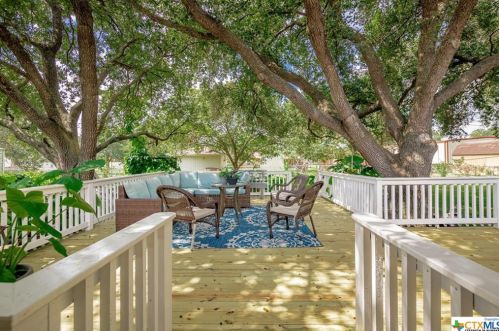 705 Chukar Dr, Victoria, TX 77905-0596