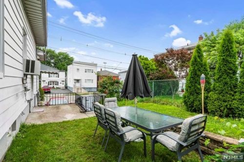 122 Gaston Ave, Outwater NJ  07026-1208 exterior