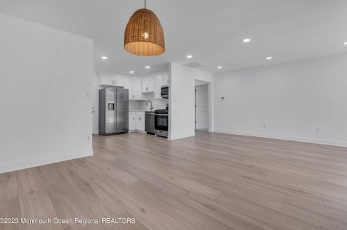 16 Jetty Ct, Bricktown NJ  08723-7225 exterior