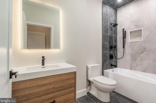 1810 Germantown Ave, Philadelphia PA 19133-1617 exterior