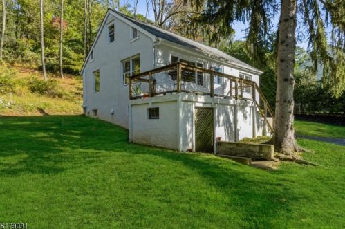98 Cregar Rd, High Bridge, NJ 08829-1109