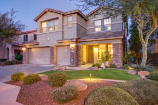 25213 51st Dr, Phoenix, AZ 85083-4435