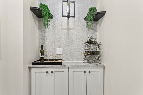 809 Berkshire Ave, Pittsburgh PA  15226-2137 exterior