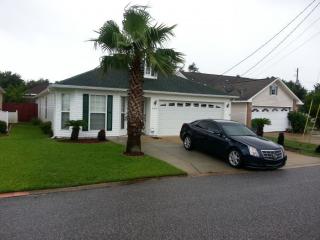 2386 Marina Dr, Fort Walton Beach FL  32547-3943 exterior
