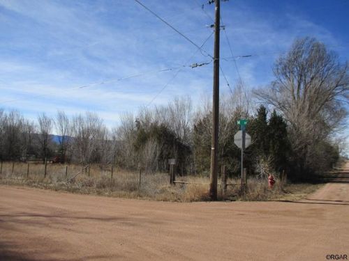 735 M St, Penrose, CO 81240-9730