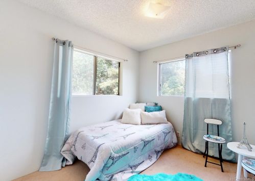 2570 Akepa St, Pearl City HI  96782-1072 exterior