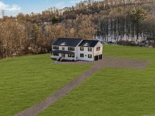 595 Mt Hope Rd, Middletown NY  10940-7130 exterior