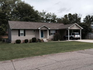304 Jerome Dr, Paris, TN 38242-5622