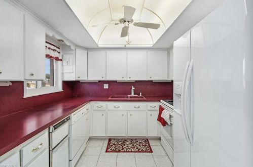 138 Teryl Rd, Naples, FL 34112-6069