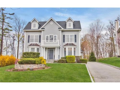 3 Birch Ct, Crotonville, NY 10562-5100