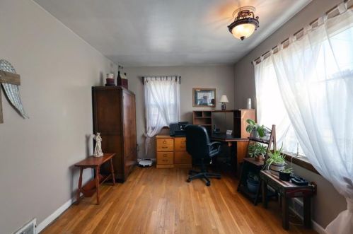 144 Addis Ave, Beaver Falls PA  15010-1016 exterior