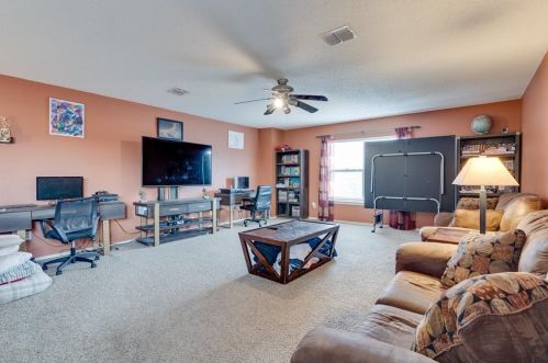 2821 Custer Dr, Denton TX  76210-6449 exterior