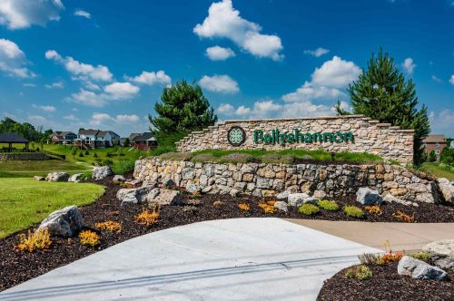 5083 Loch Dr, Hamilton, KY 41091