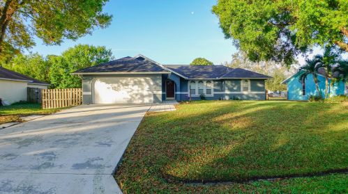 1650 Tivan Ln, Fort Pierce, FL 34984-3607