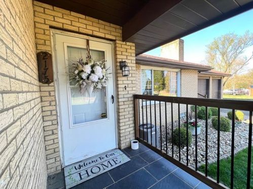 2175 Frew Mill Rd, New Castle, PA 16101-7630