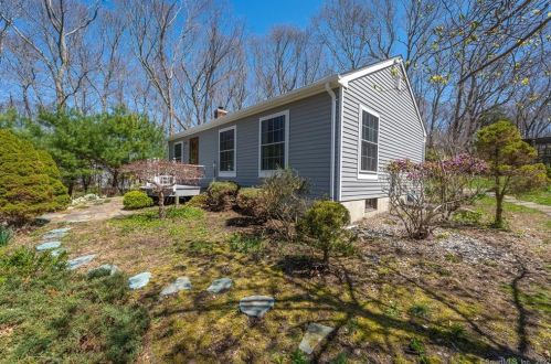 49-1 Rowland Rd, Lyme, CT 06371-1561