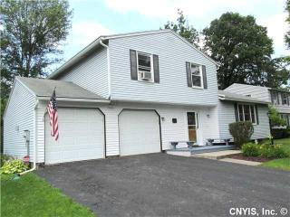 220 Windebank Ln, Minoa, NY 13116-1032