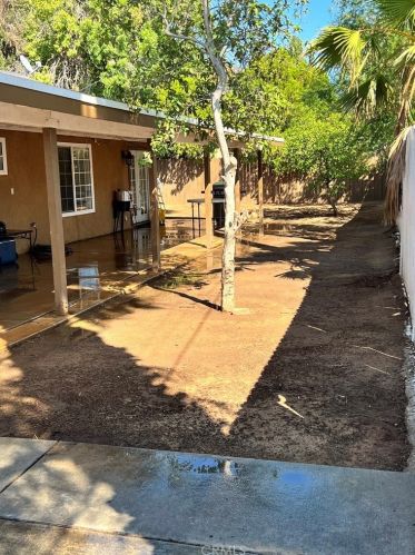 2242 Carlton Pl, Riverside CA  92507-5807 exterior