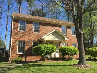 2232 Royal Haven Crst, Virginia Beach VA  23454-5233 exterior