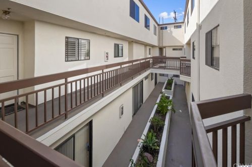 1247 Wilson Ave, Glendale, CA 91206-5613