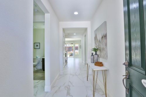 6381 Greenfield Dr, Gilroy, CA 95020-3432