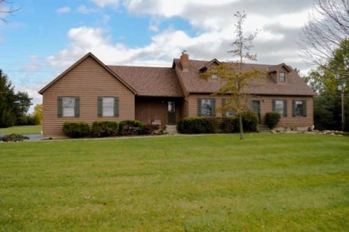13391 Ridgeway Rd, Orient, OH 43146-9135