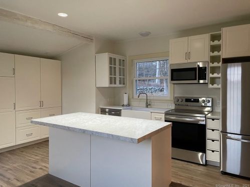 1231 Bantam Rd, Litchfield CT  06750-1407 exterior