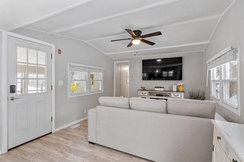 20 Lee Ann St, Nashua NH  03062-3572 exterior