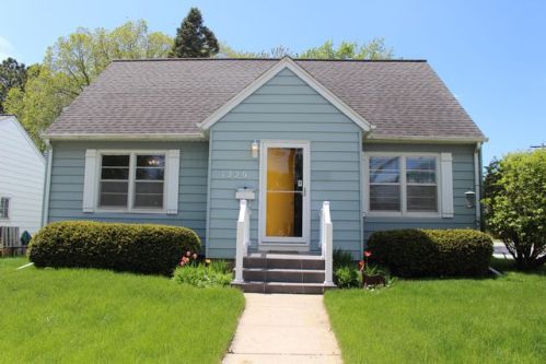 1229 Northwestern Ave, Ames, IA 50010-5255