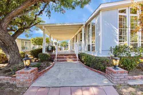 612 Forest Lake Dr, Brea, CA 92821-2851
