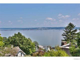 55 Upper Ritie St, Piermont NY  10968-1027 exterior