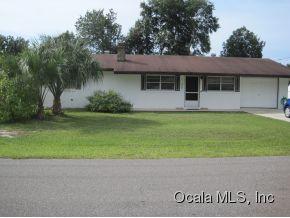 5020 107th St, Belleview, FL 34420-3131