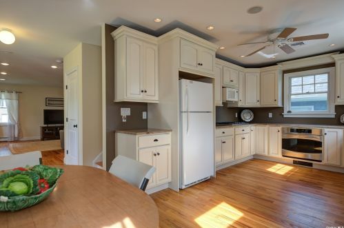 312 5th St, Elwood NY  11731-2815 exterior