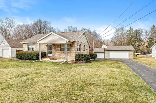 2116 Jefferson Blvd, Mishawaka IN 46545-7720 exterior