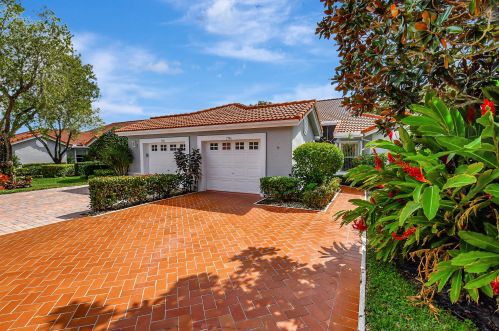 7746 Springwater Pl, Boynton Beach, FL 33437-5428