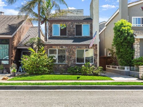 1516 Marine Ave, Seal Beach, CA 90740-6540
